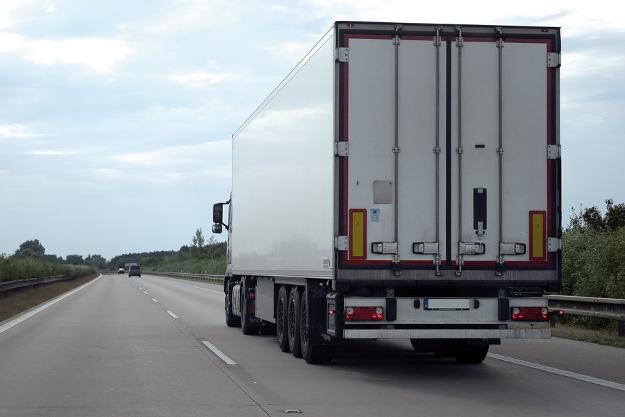 Branav Logística - Transporte de RodoFluvial de Cargas para a Região Norte do Brasil caminhao bau