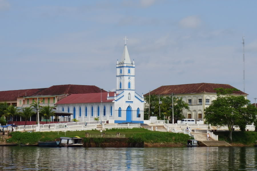 Transporte Cargas em Balsas Entre Manaus e Barcelos